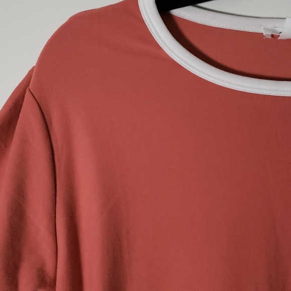 Pink Crew Neck - Picture 3 of 4